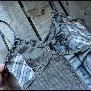 Adjustable straps, bought from the Buckle.